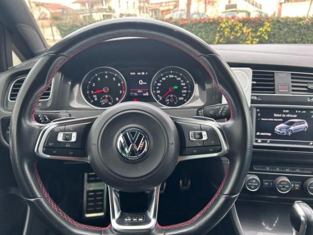 Volkswagen Golf image 6