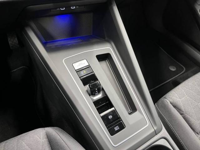 Volkswagen Golf image 4