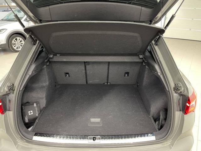 Audi Q3 image 8