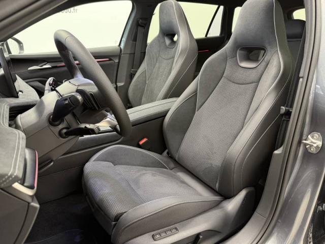 Skoda Superb Combi image 8