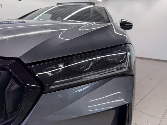 Skoda Superb Combi image 6