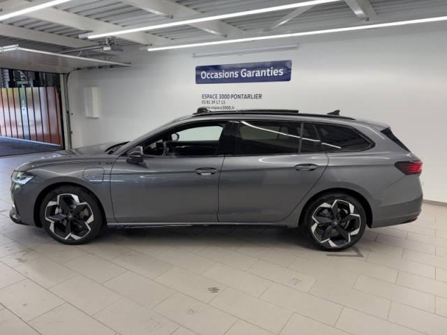 Skoda Superb Combi image 3