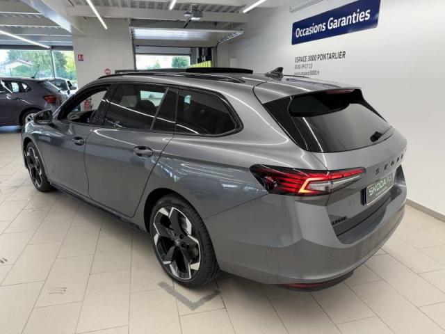 Skoda Superb Combi image 2