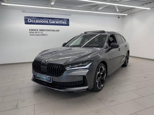 Skoda Superb Combi image 9