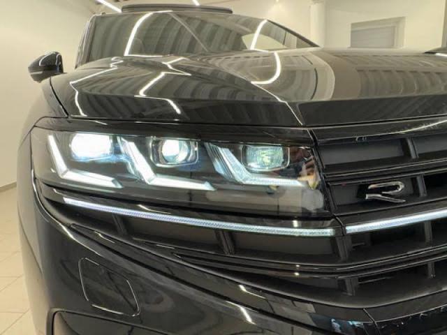 Volkswagen Touareg image 1