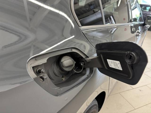 Volkswagen Golf image 6