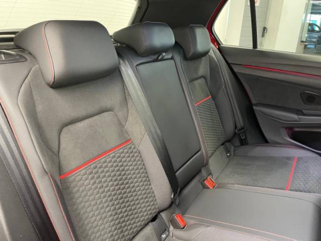 Volkswagen Golf image 5