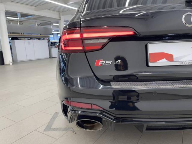 Audi Rs4 Avant image 8