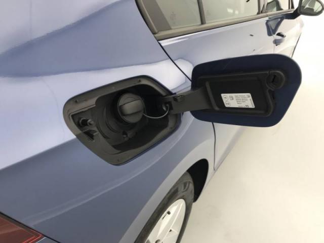 Volkswagen Golf image 1