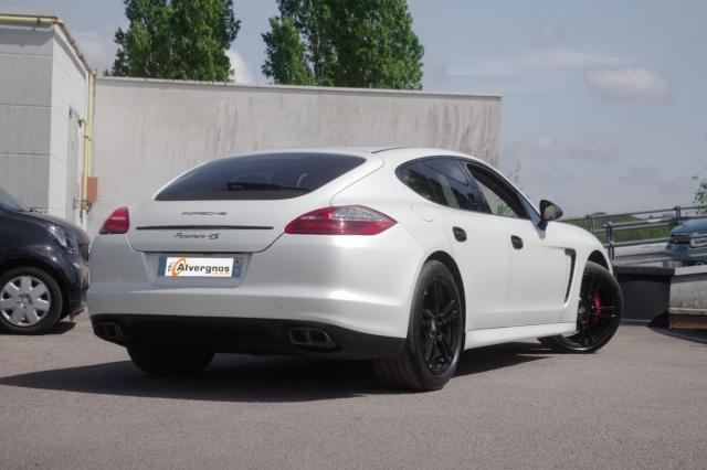 Porsche Panamera image 4