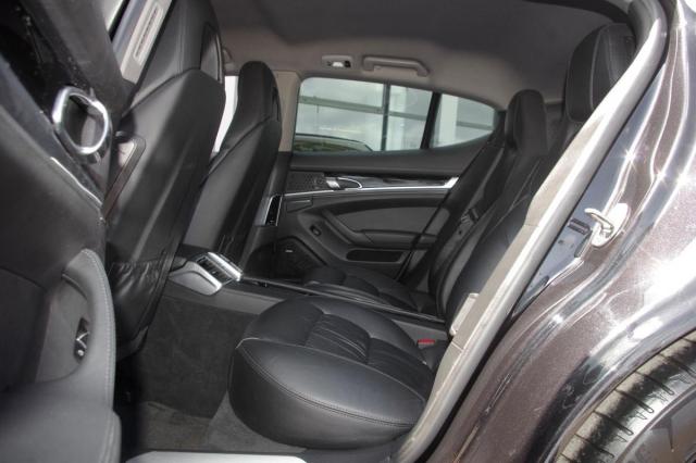 Porsche Panamera image 8