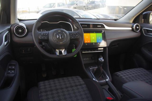 Mg Zs image 7
