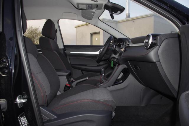 Mg Zs image 3