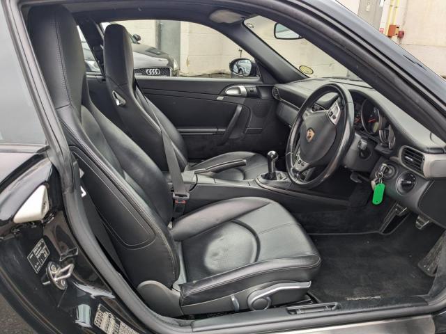 Porsche 911 image 6