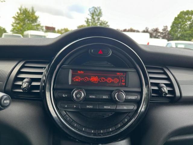Mini Cabrio image 5