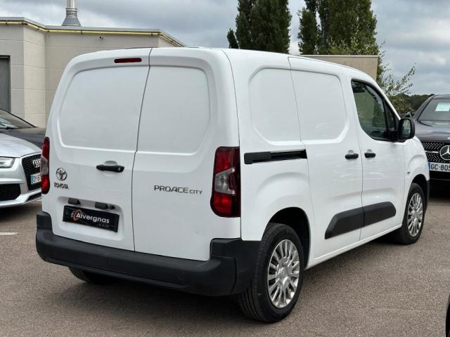 Toyota Proace City image 2
