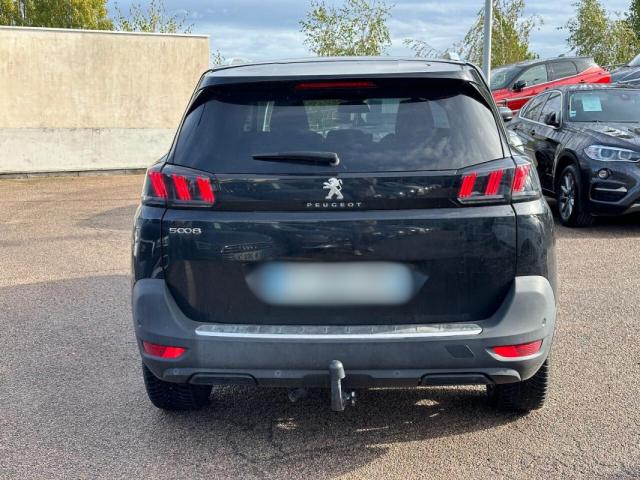 Peugeot 5008 image 4