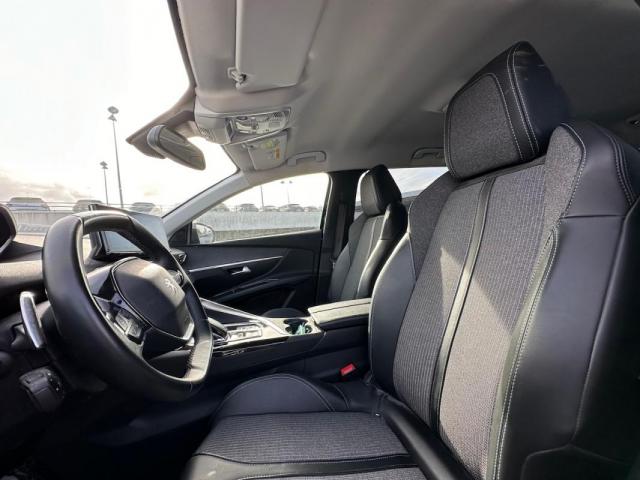 Peugeot 5008 image 2