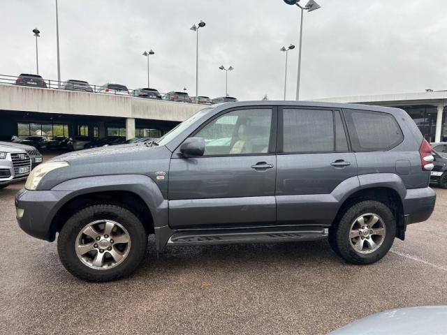 Toyota Land Cruiser image 3