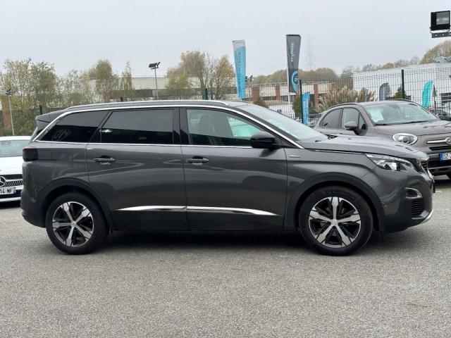 Peugeot 5008 image 9