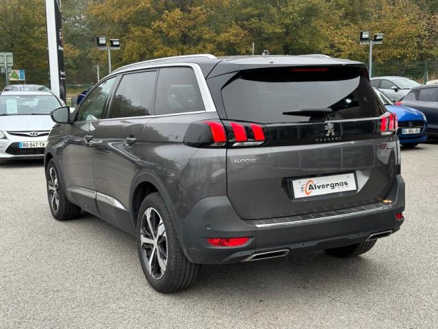 Peugeot 5008 image 1