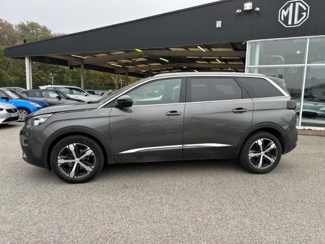 Peugeot 5008 image 2