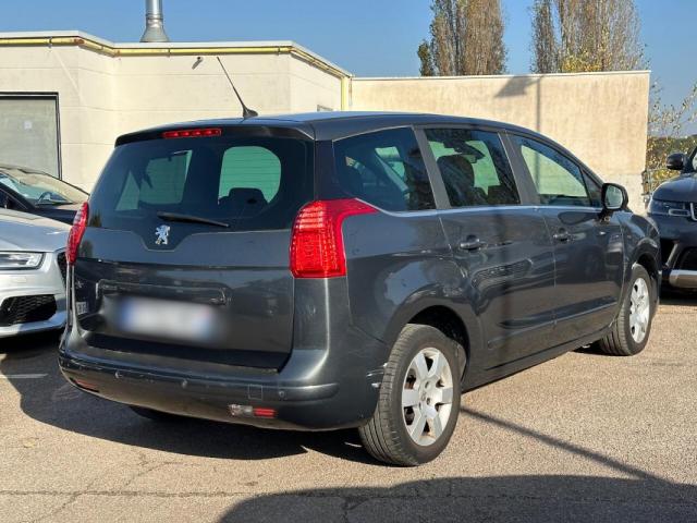 Peugeot 5008 image 9