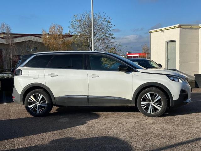 Peugeot 5008 image 3