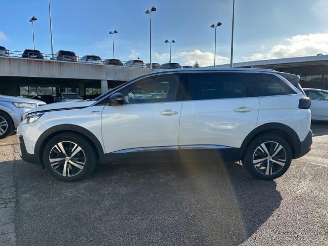 Peugeot 5008 image 8