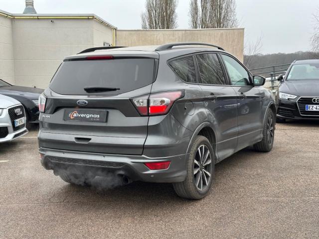 Ford Kuga image 2