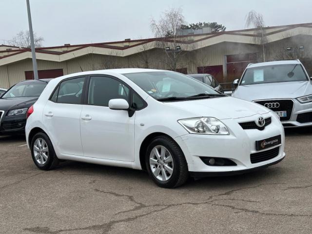 Toyota Auris image 4