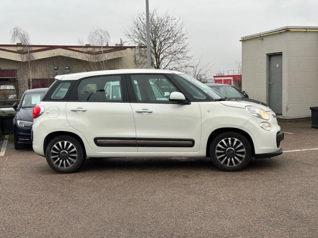 Fiat 500l image 9