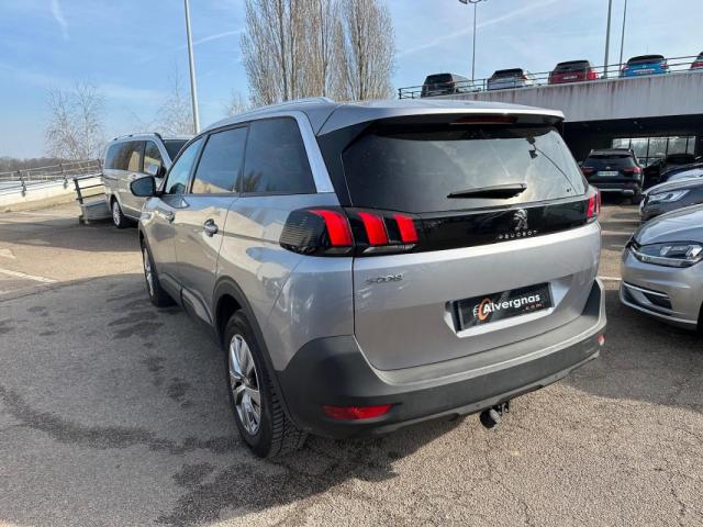 Peugeot 5008 image 8
