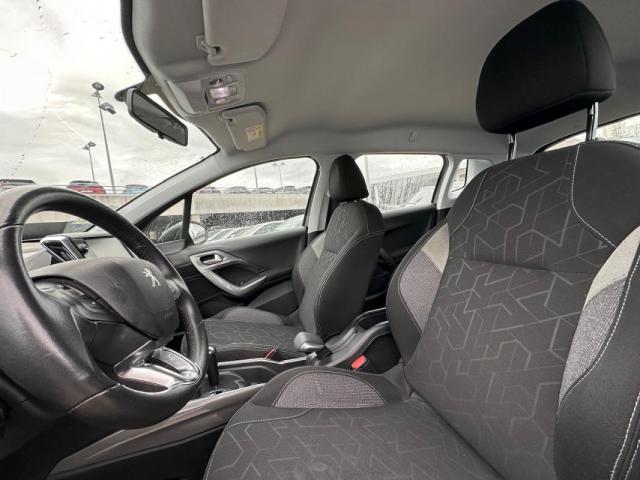 Peugeot 2008 image 6