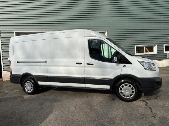 Ford Transit image 3