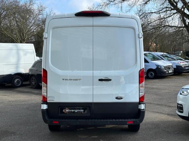 Ford Transit image 3