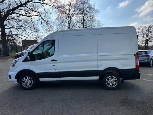 Ford Transit image 5