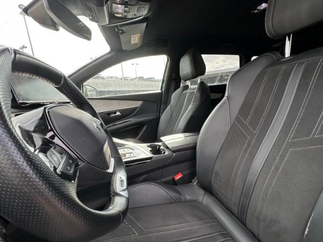Peugeot 5008 image 2