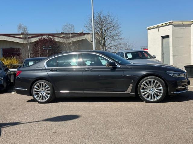 Bmw Série 7 image 9
