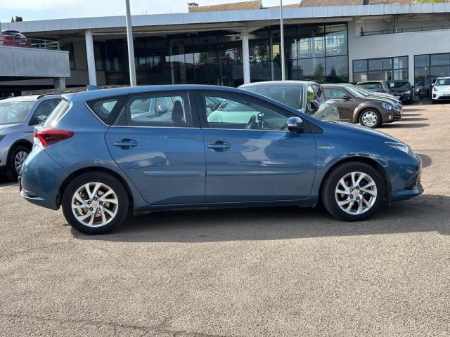 Toyota Auris image 3