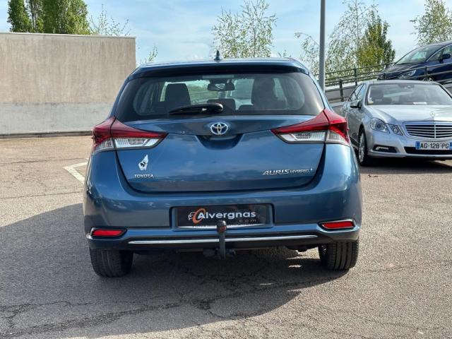 Toyota Auris image 6