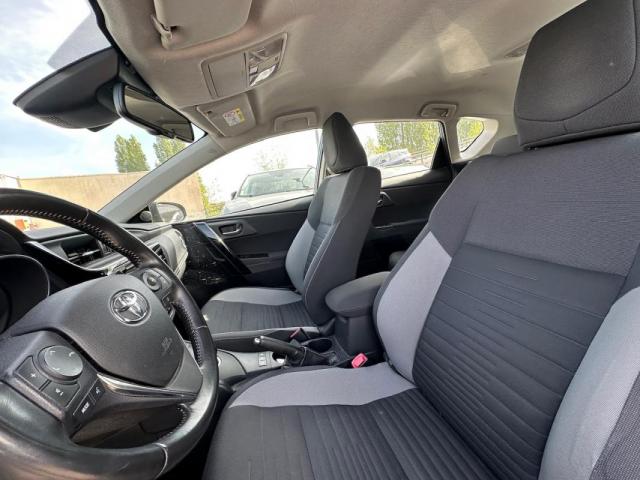 Toyota Auris image 4