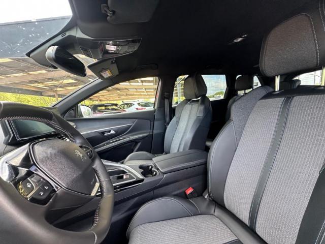 Peugeot 5008 image 1