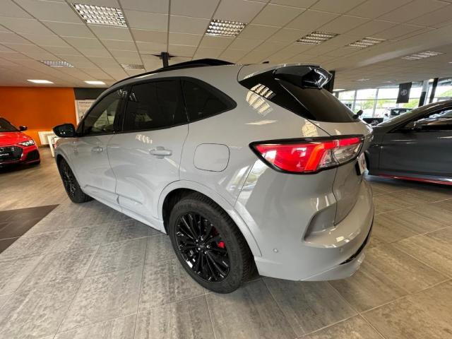 Ford Kuga image 3