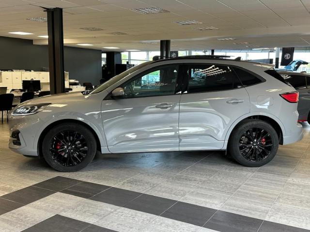 Ford Kuga image 8