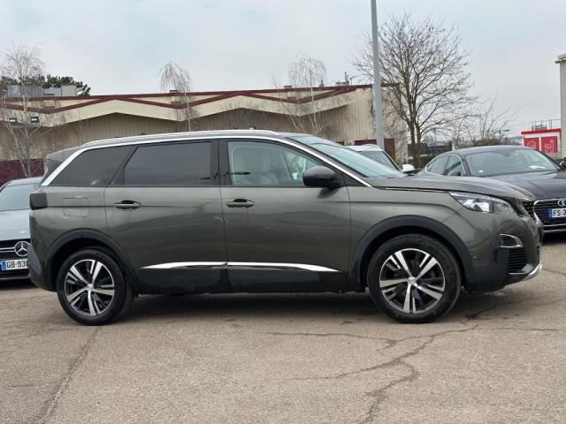 Peugeot 5008 image 8