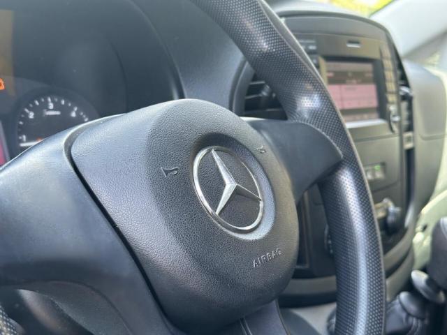 Mercedes Benz Vito image 6