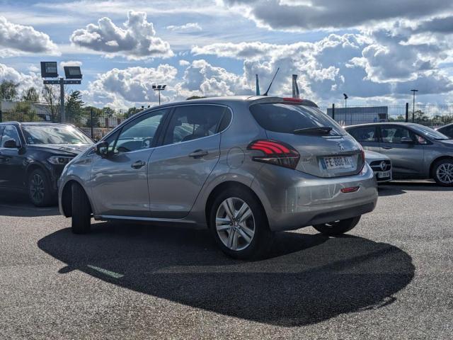 Peugeot 208 image 5