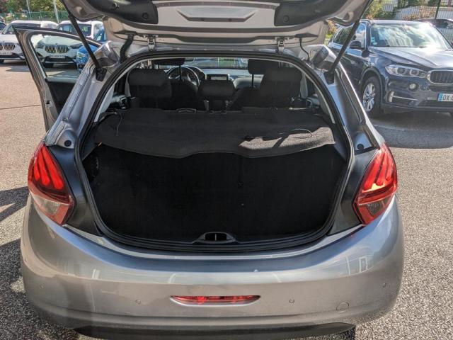 Peugeot 208 image 7
