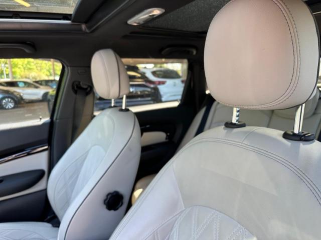 Mini Clubman image 9